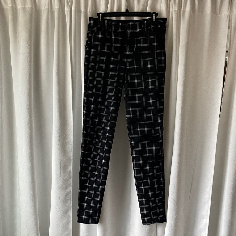 Old Navy Black and White Plaid Dress Pants
